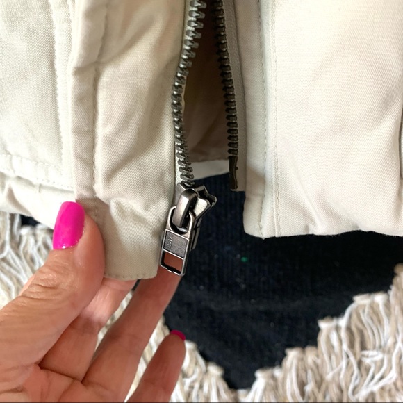 Patagonia Women's Toggle Down puffer Jacket - Picture 8 of 9